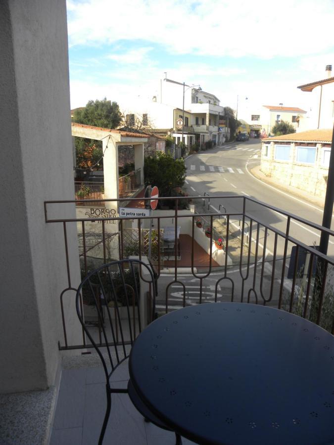 Apartamento Petra Magica San Pantaleo Exterior foto